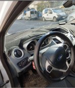 Resim 2014+ Modellerin Uygun Ford Fiesta Torpido Koruma Halısı Kenar Renk Siyah 