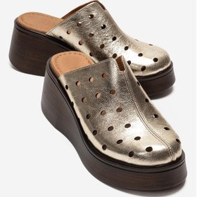 Resim Luvishoes Nıves Altın Hakiki Deri Delikli Kadın Dolgu Topuklu Terlik 