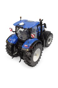 Resim UNİVERSAL HOBİES 1/32 NEW HOLLAND T7.300 ’Auto Command’’ Traktör 