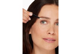 Resim Tweezerman Slant Tweezer Eğik Uçlu Cımbız Dusted Onyx Ödüllü Tasarım 