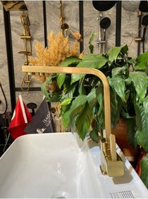 Resim İsaoğlu Yapı Mat Gold Arıtmalı Mutfak Bataryası Kare Modern Tasarım Arıtıcılı Evye Bataryası Mat Altın Armatür Gold 