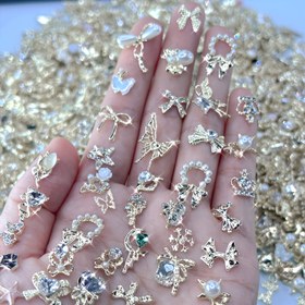 Resim 50 adet Karışık Lüks Alaşım Kolye Seti: Parıltılı, İnci ve Altın, Siyah Kolyeler Moda Tırnak Sanatı için 