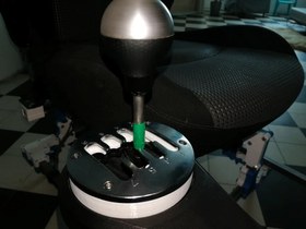 Resim Thrustmaster TH8A / TH8RS Kısa mesafeli vites değiştirici modu 
