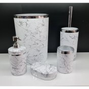 Resim İmera Akrilik Yapım Gümüş Çizgi Siyah Mermer Desen Soft Banyo Takımı 5'li Yuvarlak Banyo Seti Beyaz 