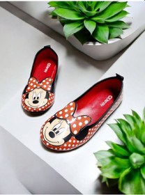 Resim Çocuk Mikkii Detaylı Parlak Ev Ve Dışarı Babeti 