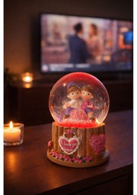 Resim Sevgiliye Özel Oturan Sevgililer Aşıklar Figürlü 9 Cm Işıklı Kar Küresi Dekoratif Hediye Pembe Çok Renkli 