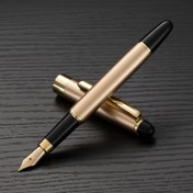 Resim 1 adet HUASHILAI Premium Paslanmaz Çelik Dolma Kalem - 0.5mm Uçlu Şık Altın ve Siyah Metal Kaligrafi Kalemi, Cep Klipsi, Tıka Kapak, İş ve Hediye Verme için Mükemmel, Kaligrafik Yazım | Zarif Kalem Tasarımı | Klips Mekanizması 
