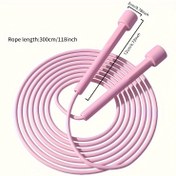Resim Üç farklı renkte sunulan, fitness ve kilo kaybı için tasarlanmış, ayarlanabilir pembe tasarımı ile dayanıklı PVC malzemeden yapılmış, pürüzsüz, parlak yüzeyli bir atlama ipi. Spor salonları, antrenmanlar ve vücut şekillendirme için ideal bir seçim, kilo kaybı aracı ve hafif spor aksesuarı olarak hizmet eder. 