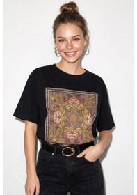 Resim Shade Kadın Etnik Desenli Boncuk İşlemeli Baskı Detaylı Oversize T-shirt 2128 60286123 - Siyah 