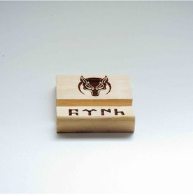 Resim Kayra Tasarım Atölyesi Ahşap Göktürk Telefon Tutucu 2 tane gönderilecektir. Diğer 