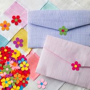 Resim 100 Adet Renkli Keçe Çiçekler - Kumaş, Giysi ve Dekor için Yeniden Kullanılabilir Kendinden Yapışkanlı DIY Stickerlar - Canlı Karışık Renkler, Oval Şekil, Dayanıklı Polyester Malzeme - Dikiş ve Örgü Tutkunları İçin Mükemmel, Dikiş Aksesuarları, Giyim Özelleştirme, Eğlenceli Tasarımlar, Mat Yüzey 