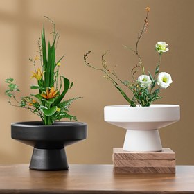 Resim 1 adet Seramik Çiçek Saksısı Geometrik Tasarım ile - Modern Yuvarlak Vazo İç/Dış Mekan Dekoru için, Elektrik Gerektirmez, Ev, Ofis, Otel Masaüstü Sanat Sergisi için Çok Fonksiyonlu Bitki Saksısı, İç Mekan Bitkileri için Çiçek Saksıları, Dekoratif Bitki Tutucu, Sanatsal Pot Tasarımı, El Yapımı Seramik 
