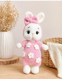 Resim Amigurumi Pembe Tulumlu Paptya Tavşan 