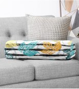 Resim Realhomes Beyaz Zeminde Siyah Çizgili Renkli Yaprak Desenli Iç Dolgulu Fermuarlı Süet Berjer Silindir Yastık 