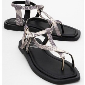 Resim Luvishoes Luvi Shoes Jamie Siyah Beyaz Desenli Hakiki Deri Kadın Parmak Arası Sandalet Siyah Beyaz Deri 