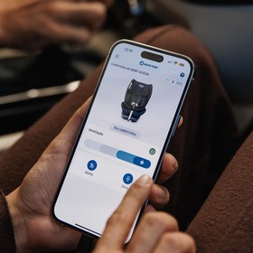 Resim Maxi-Cosi Spinel 360 Smart Android Auto/CarPlay Destekli Dönebilen 0-36 Kg Akıllı Oto Koltuğu Black 