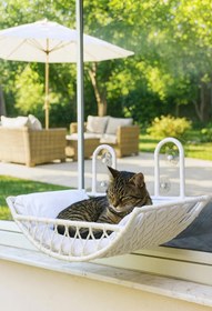 Resim Tasaryum Kedi ve Köpek El Örgüsü Vantuzlu Cam Yatağı, Kedi Hamağı Puf Minderli Beyaz 