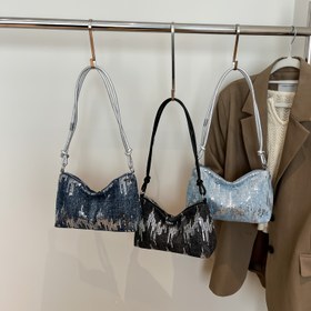 Resim Kadın Siyah Denim Omuz Çantası ile Parıltılı Süslemeler - Ayarlanabilir Askı, Fermuar Kapatma, Polyester Astar, Günlük ve Resmi Etkinlikler için Çok Yönlü Akşam Aksesuarı, Resmi Akşam Çantası | Trendy Omuz Çantası | Ayarlanabilir Askı Çantası 