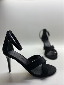 Resim HAYYSHOES Çapraz Bantlı Siyah Süet Tokalı Sandalet 