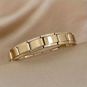 Resim Ayarlanabilir Paslanmaz Çelik Bileklik - Zarif Altın Tonlu Metalik Kaplama, Uygunluk İçin Ayarlanabilir Toka, Günlük ve Resmi Takı - Dayanıklı Günlük ve Özel Gün Aksesuarı Kadınlar ve Erkekler İçin - Yıl Boyu Nötr Ton Takı Hediyesi, Çok Yönlü Aksesuar, Bohem Tarzı, Cilalı Kaplama 