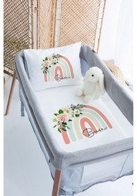 Resim %100 Delux Pamuk Saten İsme Özel İsimli 70x120 Park Yatak Nevresim Seti Gökkuşağı Çiçek 