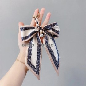 Resim Silver1 Gıoıo Yeni Ipek Eşarp Anahtarlık Kişiselleştirilmiş Inci Papyon Çanta Çekicilik Dokuma Anahtarlık (Yurt Dışından) 