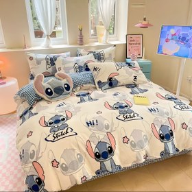 Resim Disney Stitch Yatak Takımı, Şık ve Sevimli Ev Kullanımı İçin Uygun, Tek Kişilik veya Çift Kişilik, Açık Bej Renkli Yumuşak Konforlu Çarşaf ve Nevresim Kılıfı Seti – Disney Stitch Esintili Bir Uyku Ritüeli Keşfet 