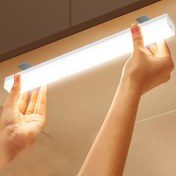 Resim LED Ses Kontrolü Hareket Sensörü Işık, Modern Çizgi Deseni, Bağımsız Tavan Montajı, Ayarlanabilir, Fırçalanmış Metal Kenar, Plastik Lamba, Şarj Edilebilir Lityum Pil, USB Şarj, Yatak Odası, Mutfak, Oturma Odası için Uygun - Beyaz Işık/Sıcak Işık 