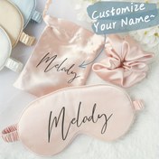 Resim 3 adet Özel İsimli Göz Maskesi, Scrunchie ve Depolama Çantası ile Kişisel Monogram Uyku Maskesi Saç Scrunchie En İyi Damat Hediyesi Gelin Partisi Hediyesi Kişisel Düğün Favor Lüks İmitasyon Göz Maskesi Scrunchie Seti 