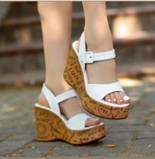 Resim Riboy Beyaz Cilt Dolgu Topuk Sandalet Beyaz 