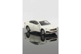 Resim Toyaş Skoda Octavia Model Çek Bırak Araba 11 cm Beyaz 