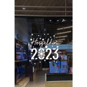 Resim Mcem Store El Yazısı ile Hoşgeldin 2023 Yazısı ve Kar Tanesi Vitrin Cam Mağaza Süslemeleri 70X60 cm 