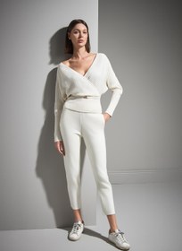 Resim Triko Kemerli Kruvaze Yaka Ekru Triko Kazak 