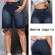 Resim Vintage Tarzı Kadın Diz Boyu Kot Şortlar - Klasik Mavi, Düz Kesim, Karışım, Makinede Yıkanabilir, Ham Kenar Detaylı, Günlük Moda | Eskitilmiş Kenar | Dokuma Doku, Kot Şortlar 