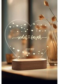 Resim Çiftler İçin Minik Kalp Motifli Kişiye Özel Ledli Gece Lambası Masif Ahşap Tabanlı Usb Kablolu Pleksiglass Led Gece Lambası 