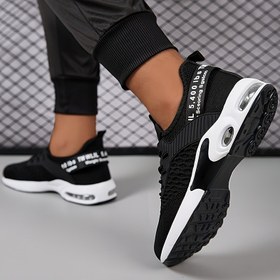 Resim Erkekler için nefes alabilen örgü spor ayakkabıları - Siyah ve Beyaz Spor Koşu Ayakkabıları, Konfor için Hava Yastığı, Rahat Sokak Stili, Yürüyüş ve Tenis, Tüm Mevsimler için Düşük Top Tasarım 