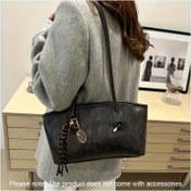 Resim Elegant Women'S Handbag with Tennis Charm & Tassel - Hafif Sentetik Çanta, Altın Tonlu Donanım, Fermuar Kapatma ve Bilek Askısı - Caramel Kahverengi, Klasik Kahve, Saf Beyaz ve Siyah - İş veya Günlük Kullanım için Mükemmel, Sevimli Cüzdan 