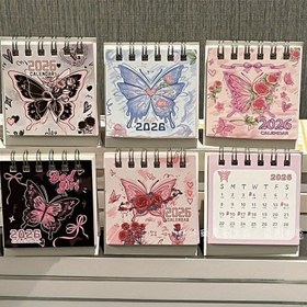 Resim 2026 Mini Masa Takvimi - 5 Kawaii Kepekli ve Kalp Desenli Çıkartmalı Pencere Tasarımı, İngilizce Yazılı Şubat'tan Aralık 2020 Aylığın Düzenlemeleri, çiçek & fiyonklu Pastel pembe&siyah Ay Planlayıcıs, Sevim Hediye (Doğum Gün/Noël Mezuniyet) işte kızlar genler örenciler üniversite odalar sosyal medya ofis masa örgütleyici ahır takvas 