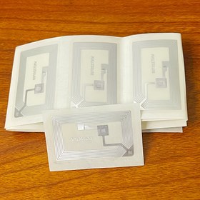 Resim 40*25 NTAG213 13.56 Mhz Şeffaf NFC Etiketleri Su Geçirmez Ntag213 NFC Etiketleri NFC Etiketleri Etiket Boş Yeniden Yazılabilir NFC Kartları Dahili NFC Etiketi, Şeffaf NFC Etiketi, Sahipliği Önleyici NFC Etiketi Boş NFC Etiketi 