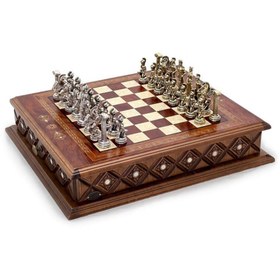 Resim Helena Wood Art İstanbul Metal Figürlü Satranç Seti 
