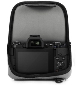 Resim MegaGear Olympus OM-D E-M5 Mark II 12-40mm Neopren Kamera Kılıfı 