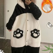 Resim Kadınlar için uzun kollu ve düğme detaylı sevimli çizgi filmi panda kapüşonlu iki kişilik uyku kıyafeti, Halloween için mükemmel, sıcak Noel hediyeleri, parti kostümleri, ev giyimi, cosplay ve festivaller için ideal. 