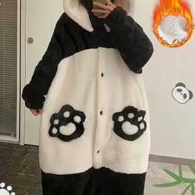 Resim Kadınlar için uzun kollu ve düğme detaylı sevimli çizgi filmi panda kapüşonlu iki kişilik uyku kıyafeti, Halloween için mükemmel, sıcak Noel hediyeleri, parti kostümleri, ev giyimi, cosplay ve festivaller için ideal. 