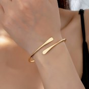 Resim 1 adet Şık Altın Tonlu KC Kaplama Açık Bilezik - Düz Uçlu Çekiçli Tasarım, Kadınlar için Minimalist Çok Yönlü Takı, Günlük Kullanım & Partiler İçin Mükemmel, Yıl Boyu Aksesuar 