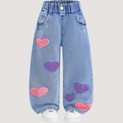 Resim Y2K tarzı yıkanmış denim düz paça pantolon, kalp desenleri ile şık ve çok yönlü, rahat dokusundan uygun olan sonbahar, kış ve tüm mevsimler için. Okuluna geri dönen uzun pantolonlar, dış mekan sokak patenleri ve paten için mükemmel. Rahat elastik bel bandı ile festivallerde ideal olan Noel ve Cadılar Bayramı gibi özel günler için. 