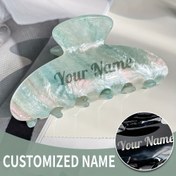 Resim 1 Adet Kişiselleştirilmiş Köpekbalığı Toka - Özel Kazınmış İsim, Mermer Desenli Pastel Pembe & Mavi Renk, Kadınlar için Premium Plastik Güvenli Tutuş, Kız Arkadaş ve Anne İçin Noel Doğum Günü Şükran Hediyesi, Zarif Saç Aksesuarı, Modern Tasarım 