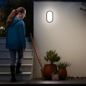 Resim Teknocan Marketing 20W IP65 Oval Siyah LED Tavan ve Duvar Lambası | 6500K Beyaz Işık | Su Geçirmez Banyo Bahçe Aydınlatma Armatürü | 2000 Lümen | 270X147X78MM (220V) 