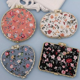 Resim Sevimli Çiçekli Kumaş Kapaklı TSA Onaylı Taşınabilir Katlanır Makyaj Aynası - Kadınlar, Anneler ve Arkadaşlar için Çift Taraflı Seyahat Aynası - Turuncu/Beyaz/Mavi/Siyah Sentetik Reçine Kozmetik Ayna, Güzellik Tutkunları İçin İdeal Hediye 