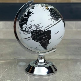 Resim Marsilyan Metal Ayaklı Siyah Beyaz Dünya Küresi 