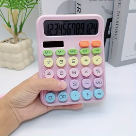 Resim 1 adet Taşınabilir Şeker Renkli Hesap Makinesi, Güneş Enerjili Çift Güç Kaynağı, 12 Haneli LCD Ekran, Renkli Büyük Düğmeler, Ofis ve Okul Kullanımı İçin Uygun (Piller Dahil Değildir) 